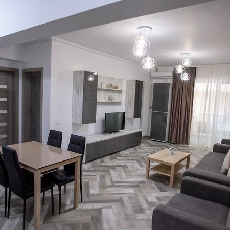 C&Y Zev Apartments ママイア エクステリア 写真