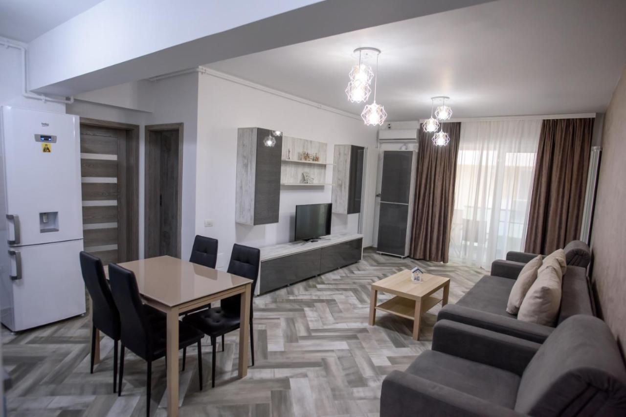 C&Y Zev Apartments ママイア エクステリア 写真