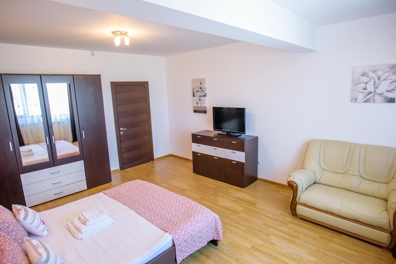C&Y Zev Apartments ママイア エクステリア 写真