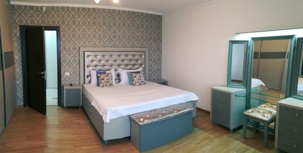 C&Y Zev Apartments ママイア エクステリア 写真
